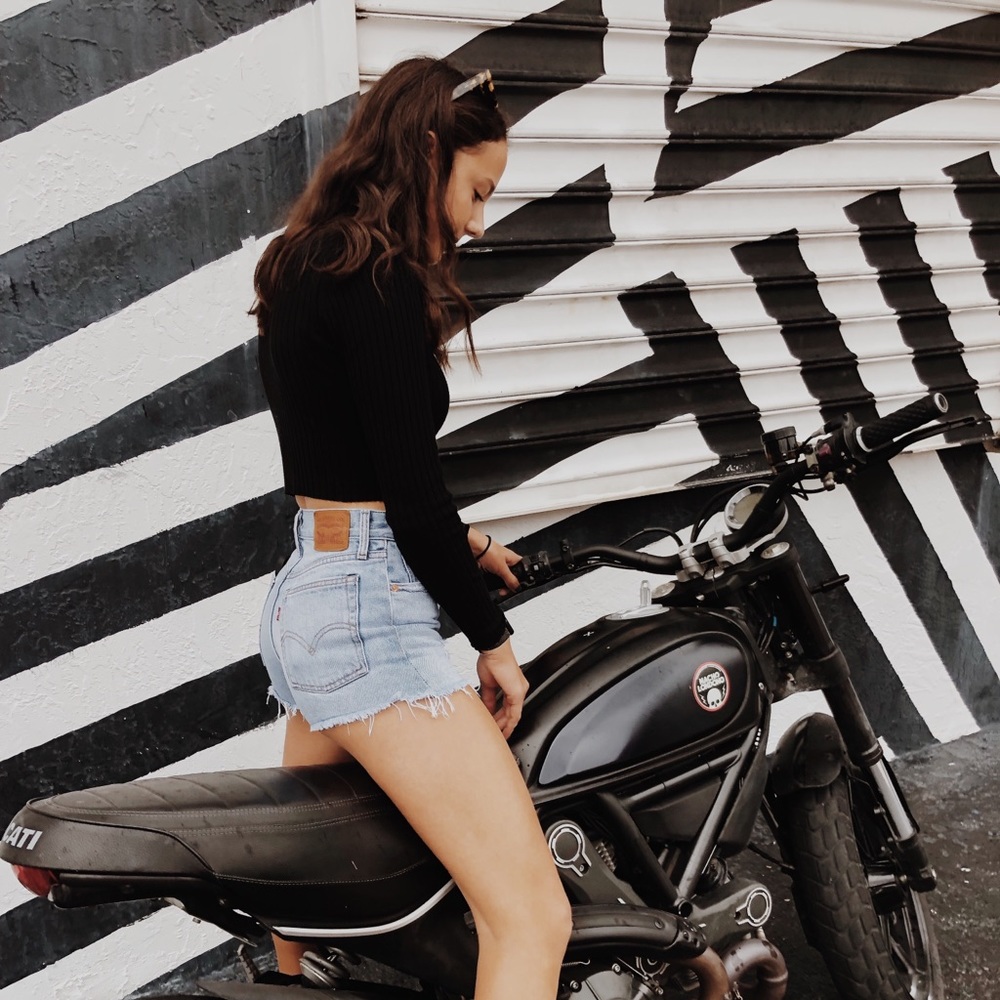 Meet your Posher, Naomi